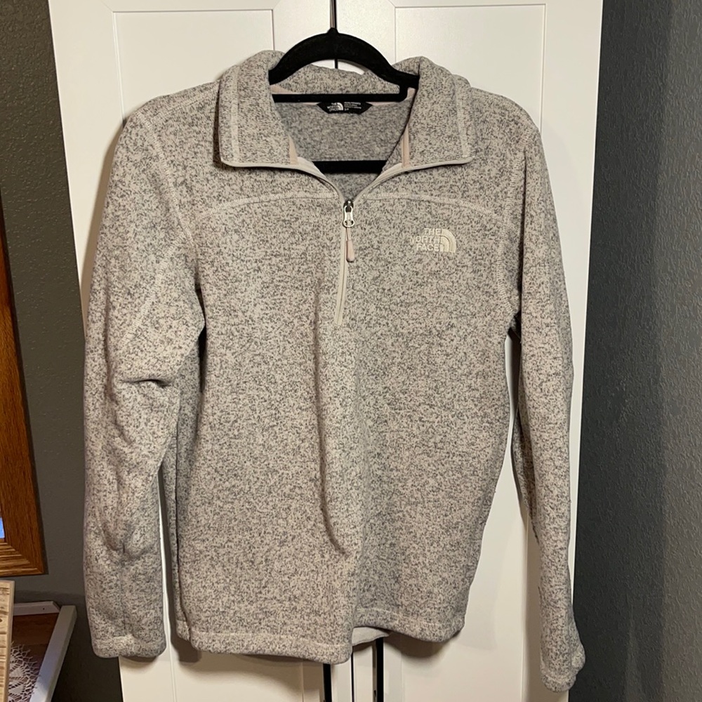 The North Face | Heathered light grey men’s 1/4 zip | size small
